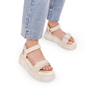 Sandalias deportivas beige con velcros y plataforma