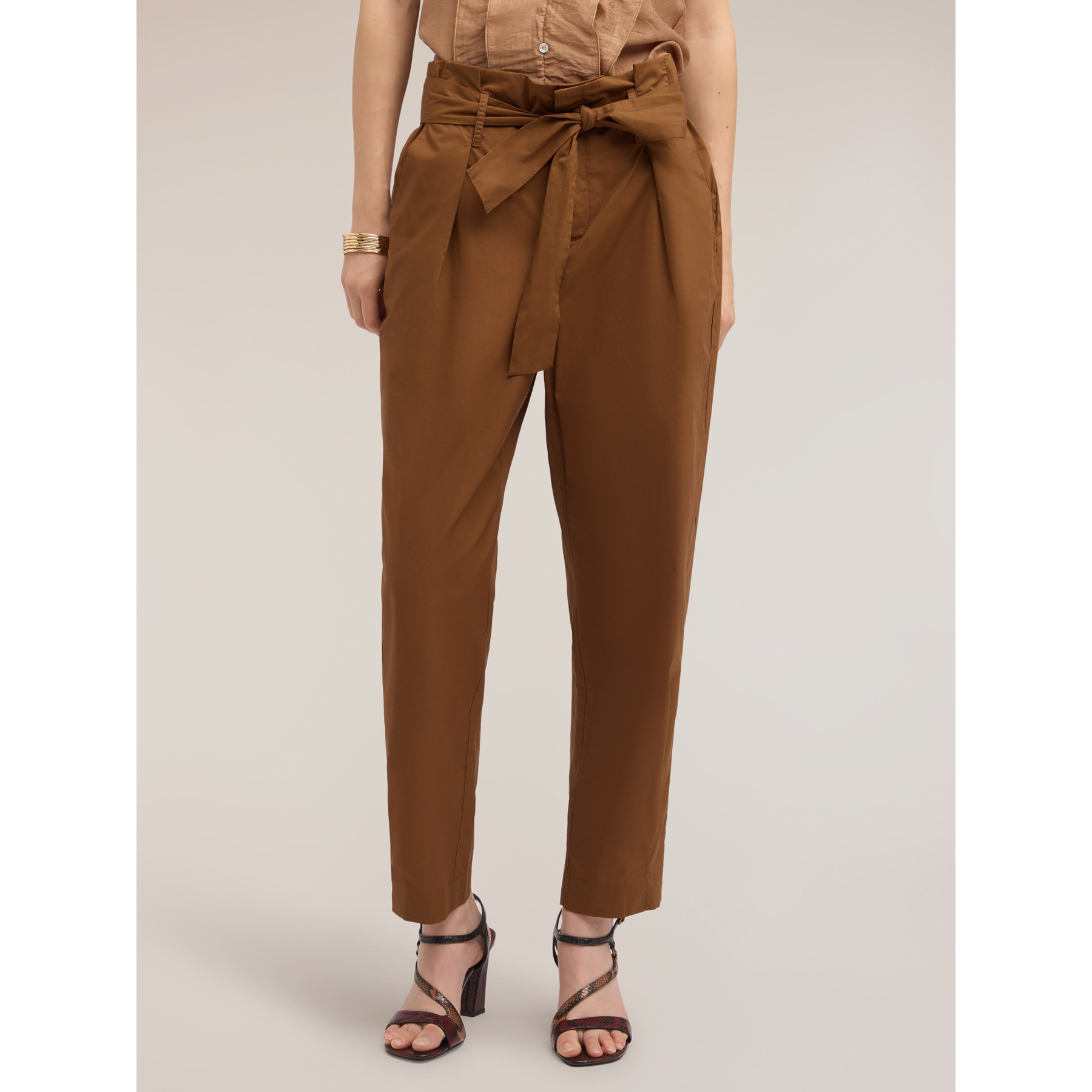 Motivi - Pantaloni in popeline con vita paper-bag - Marrone