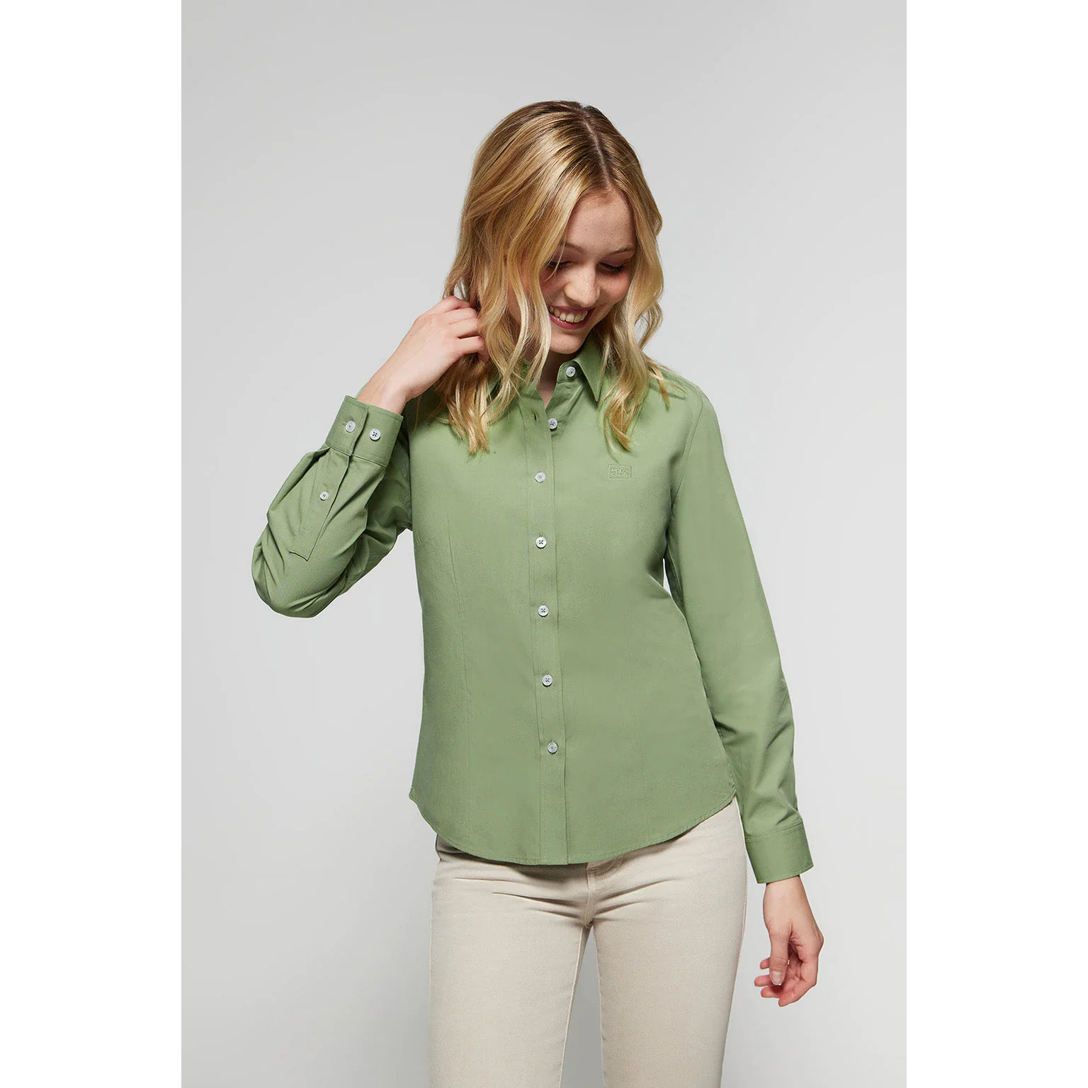 Camicia verde slim fit in popeline con logo