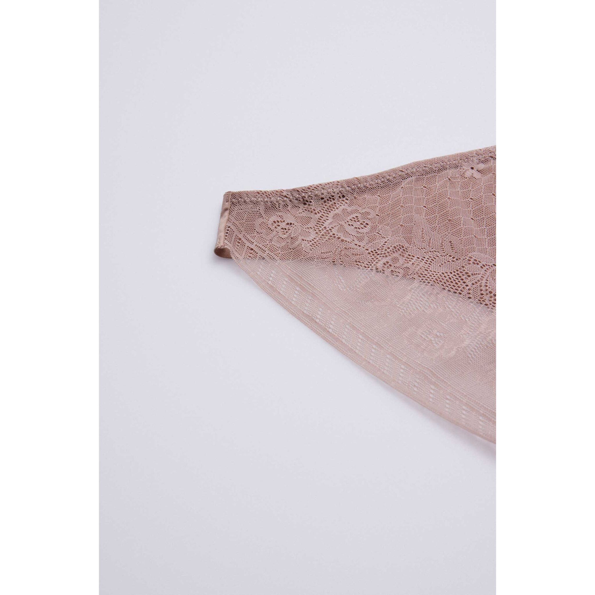 Mini slip invisibile con pizzo rosa