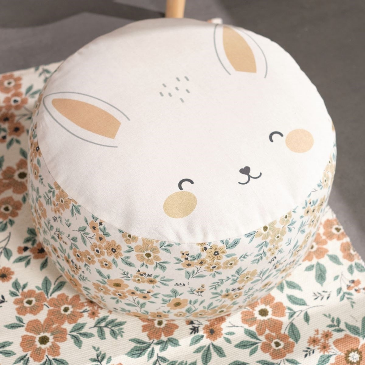 Pouf imprimé animalier coton FUNNY LAPIN rose