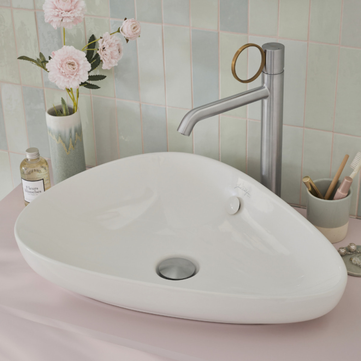 Mitigeur lavabo haut Vivienne chromé brossé avec bague laiton brossée