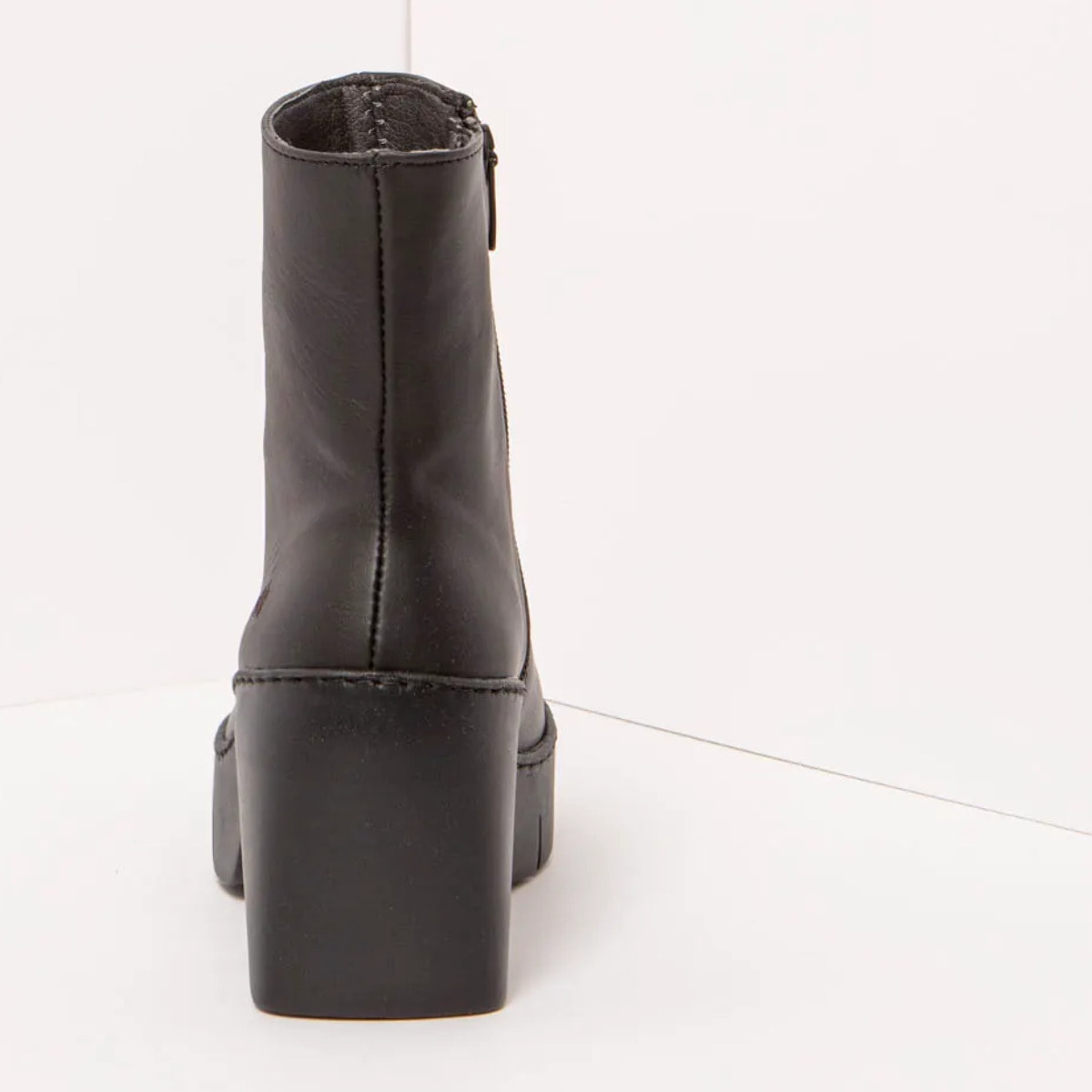 Botines con tacón 1656 NAPPA BLACK/SOFIA color Black