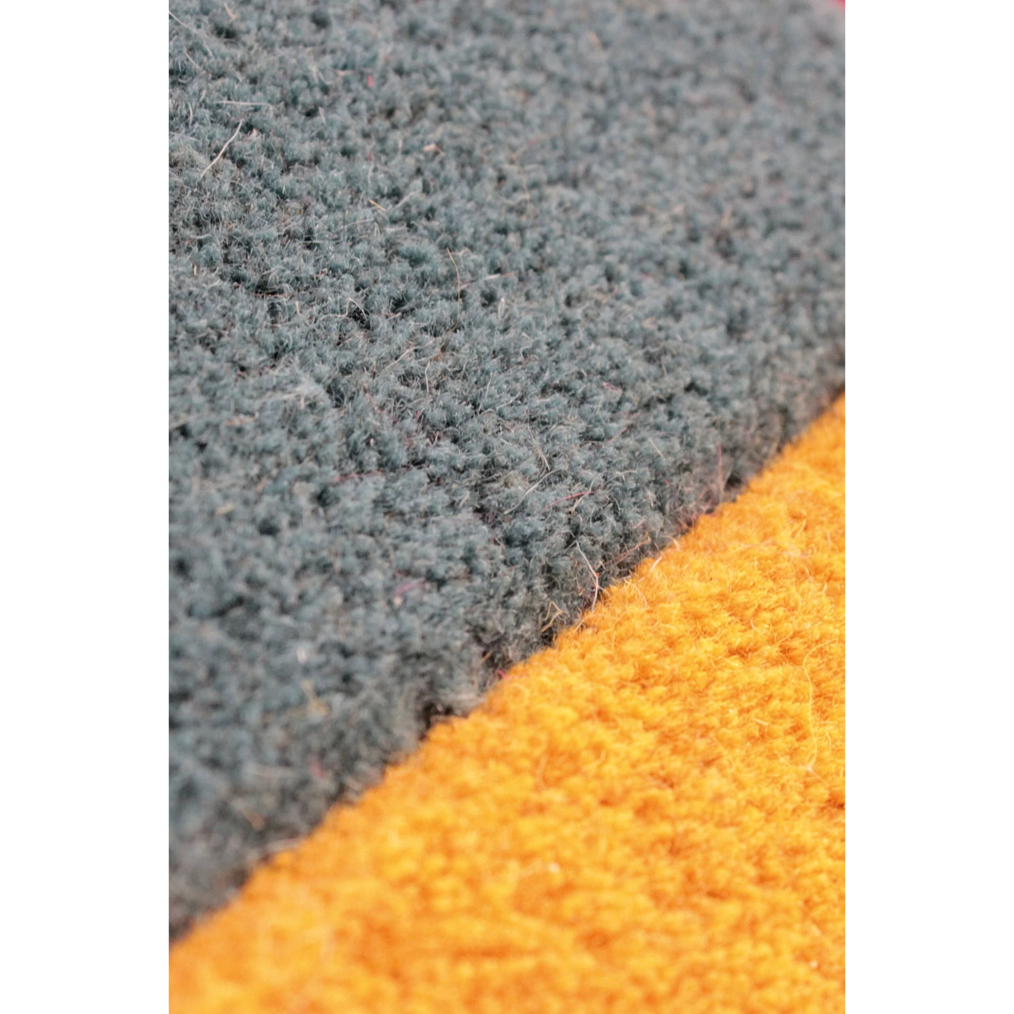 Tapis de couloir graphique en laine COLLAGE
