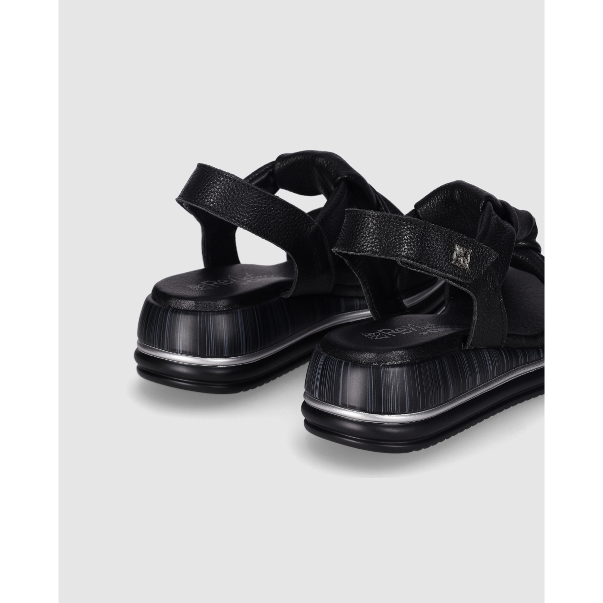 Sandalias de Piel - Negro - Tacón: 4 cm