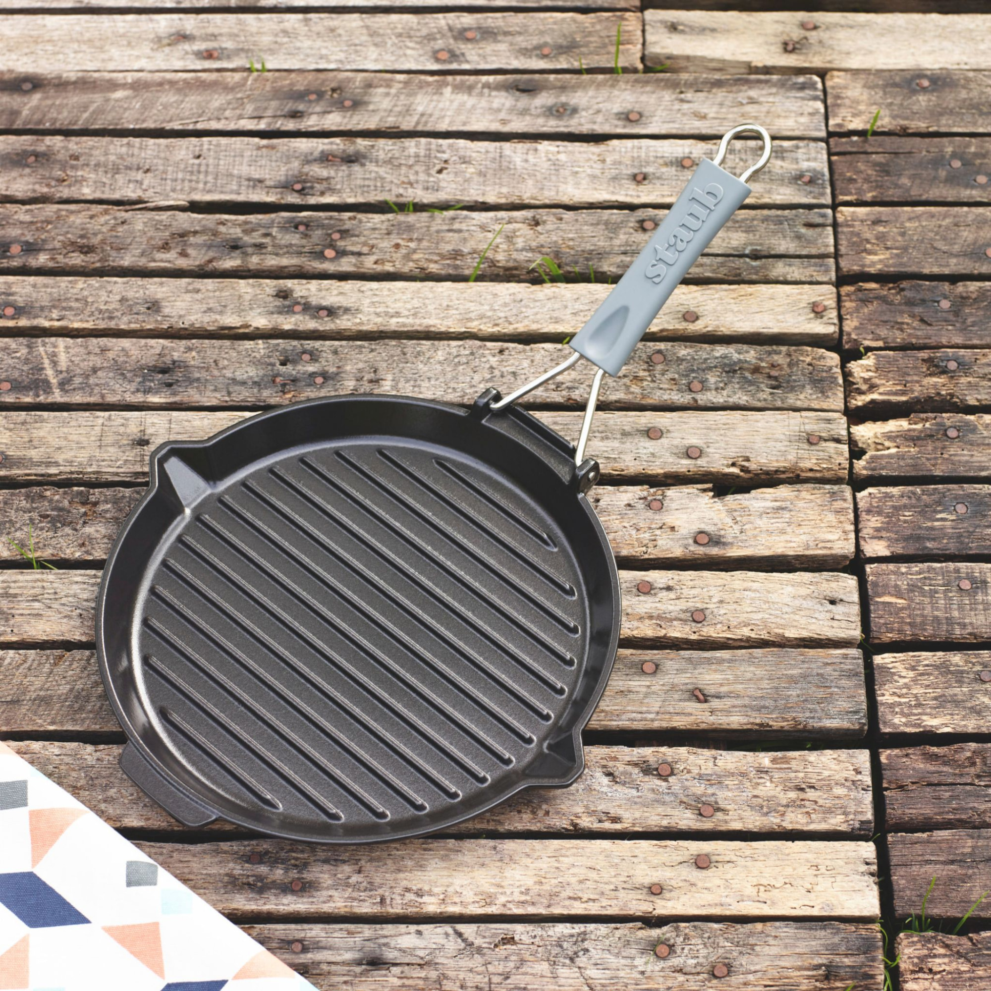 Gril en Fonte Staub, Carré,  24 cm, manche silicone, Noir Mat