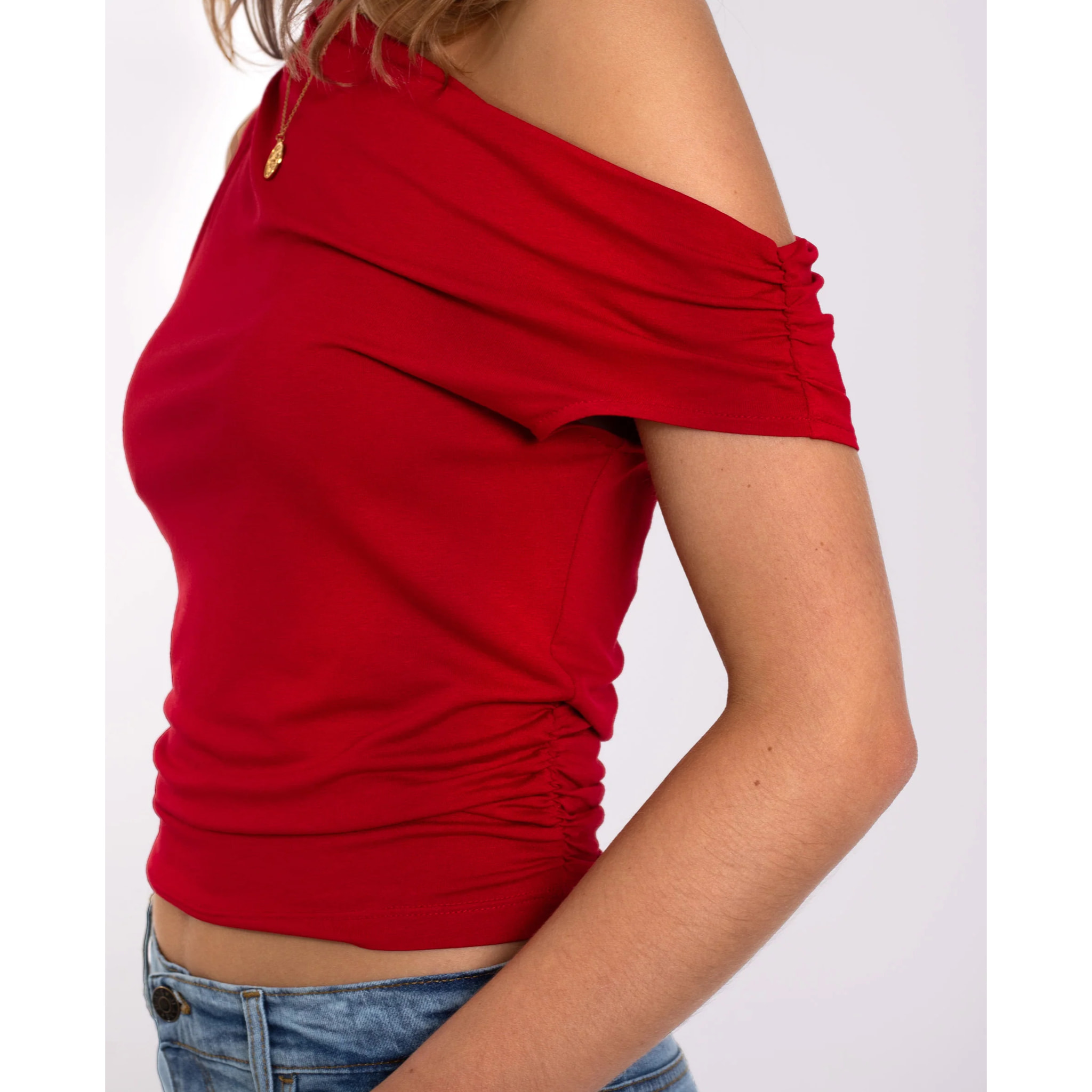 Camiseta de mujer cropped asimétrica