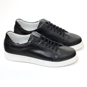 Sneakers stringate in pelle di vitello