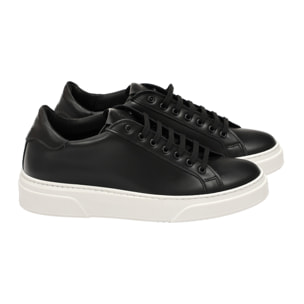 Sneakers stringate in vera pelle