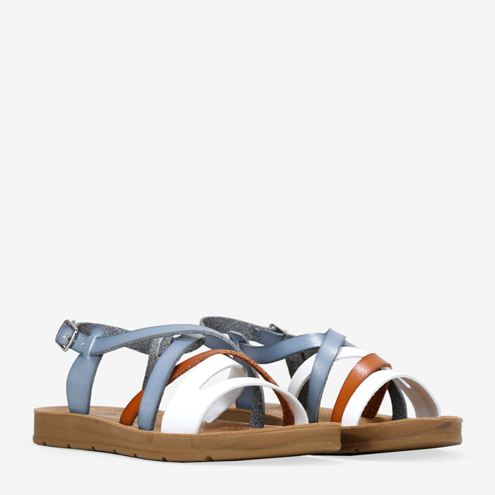 Sandalias planas azules con hebilla