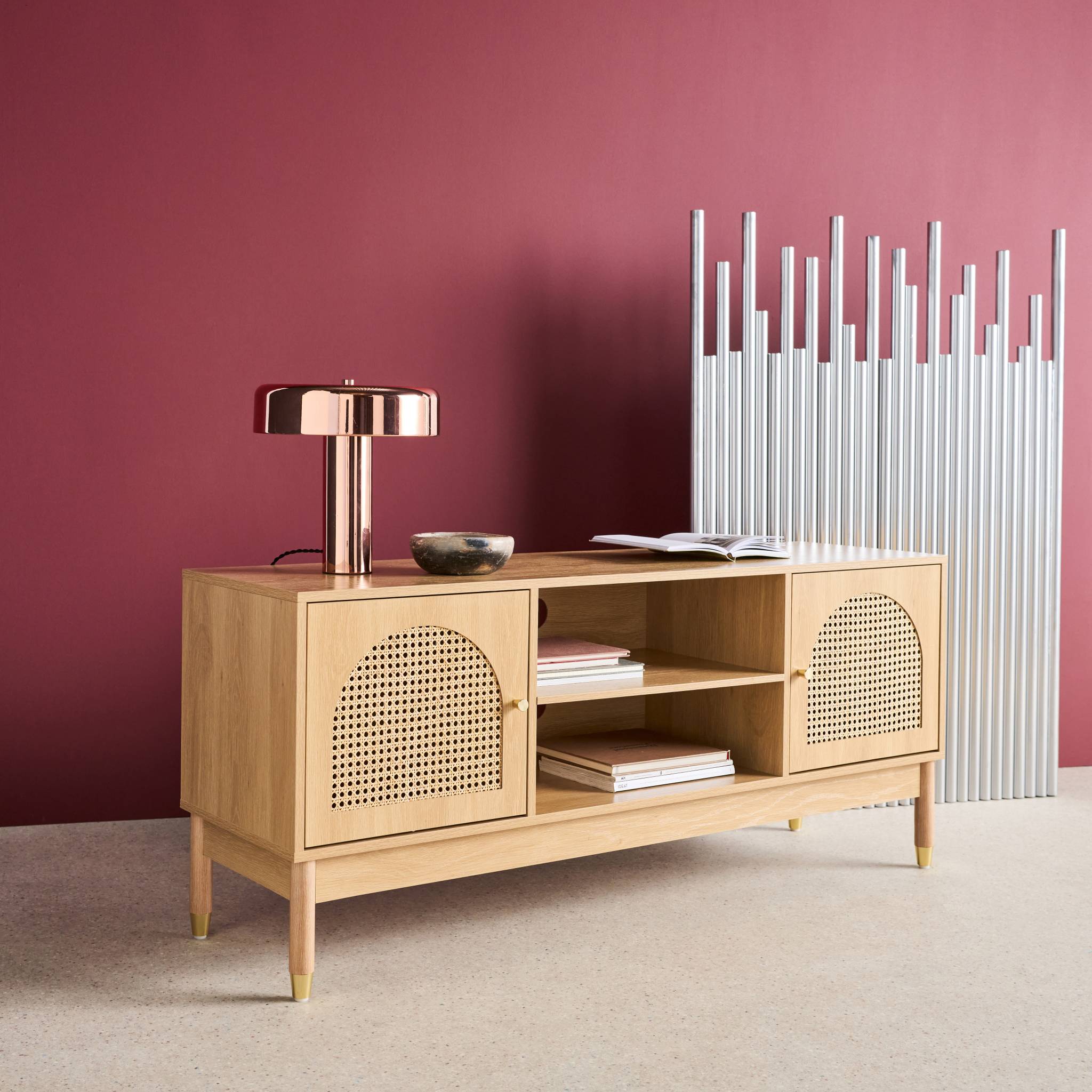 Meuble TV décor bois et cannage 2 portes teinte naturelle 140 x 40 x 60 cm - Judith