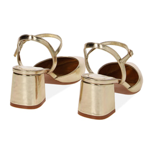 Zapatos de tacón plateados laminados