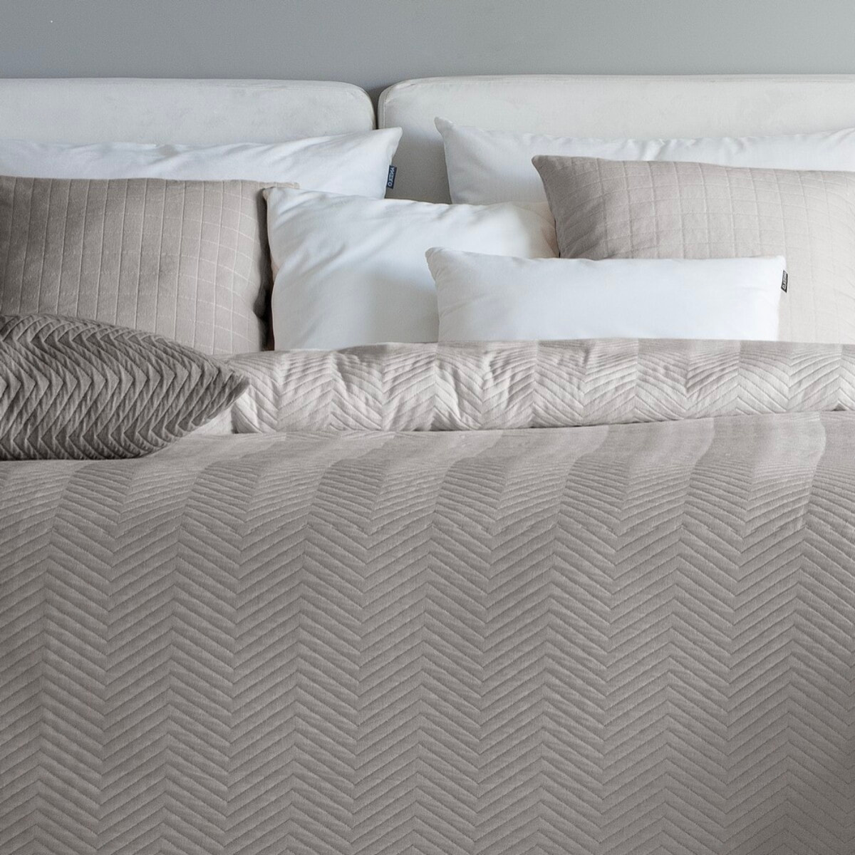 COLCHA JACQUARD LAVENZA BEIG