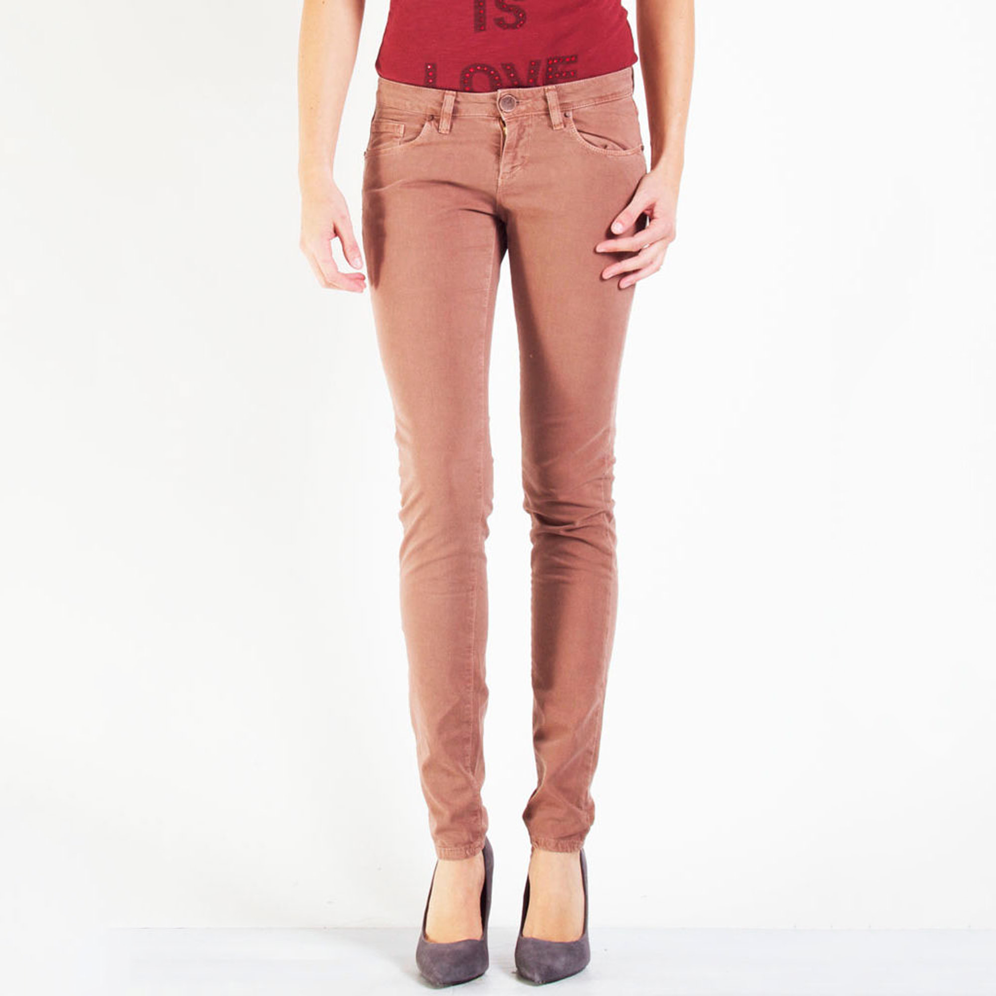 GABARDINA STRETCH. Vita bassa e gamba stretta.