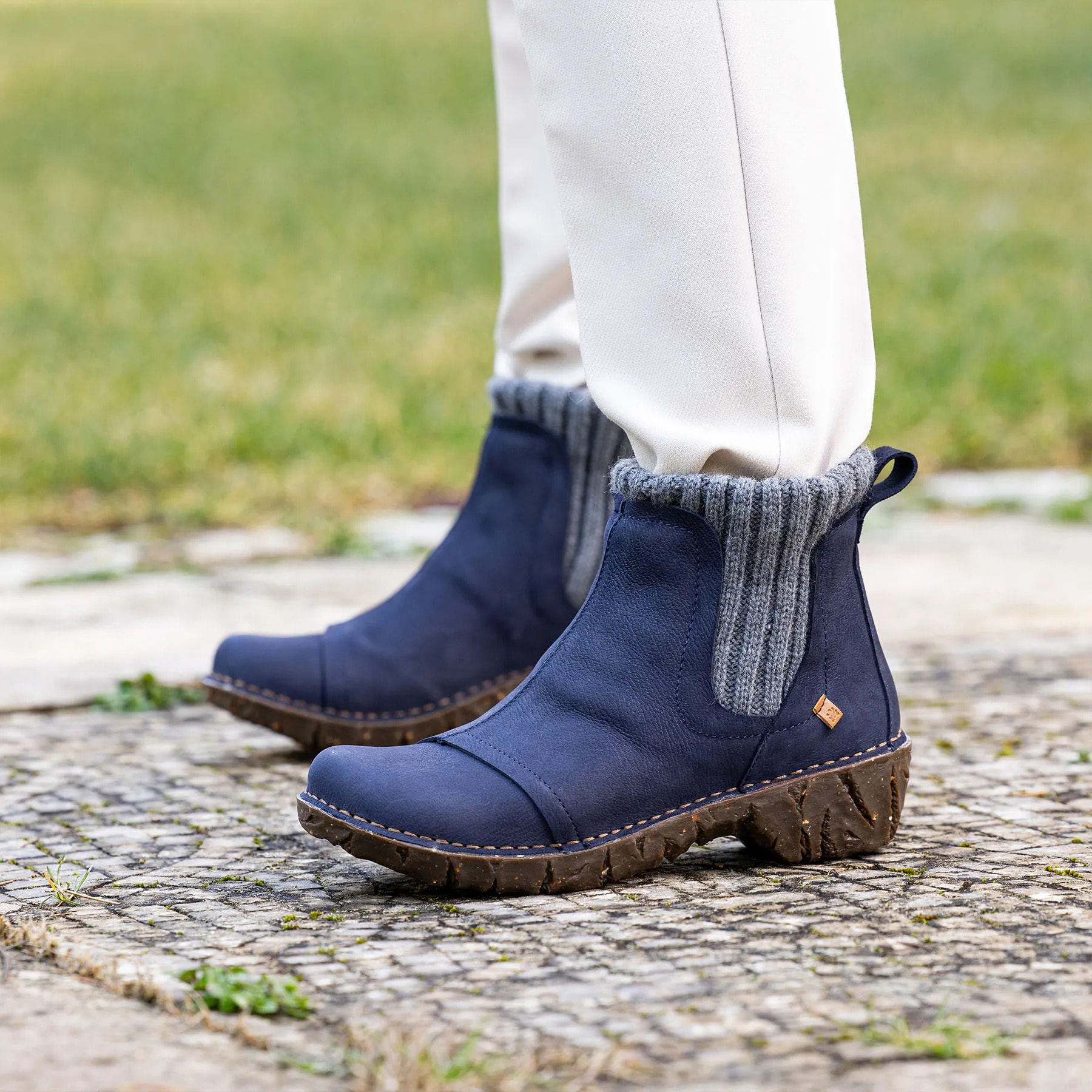 Botines NE23 NATURAL GRAIN OCEAN/ YGGDRASIL color Ocean