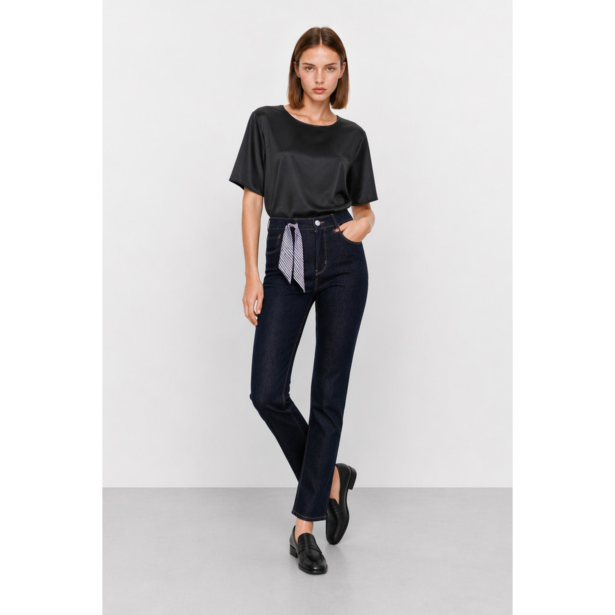 Kocca - Blusa a maniche corte effetto raso con scollo rotondo Donna