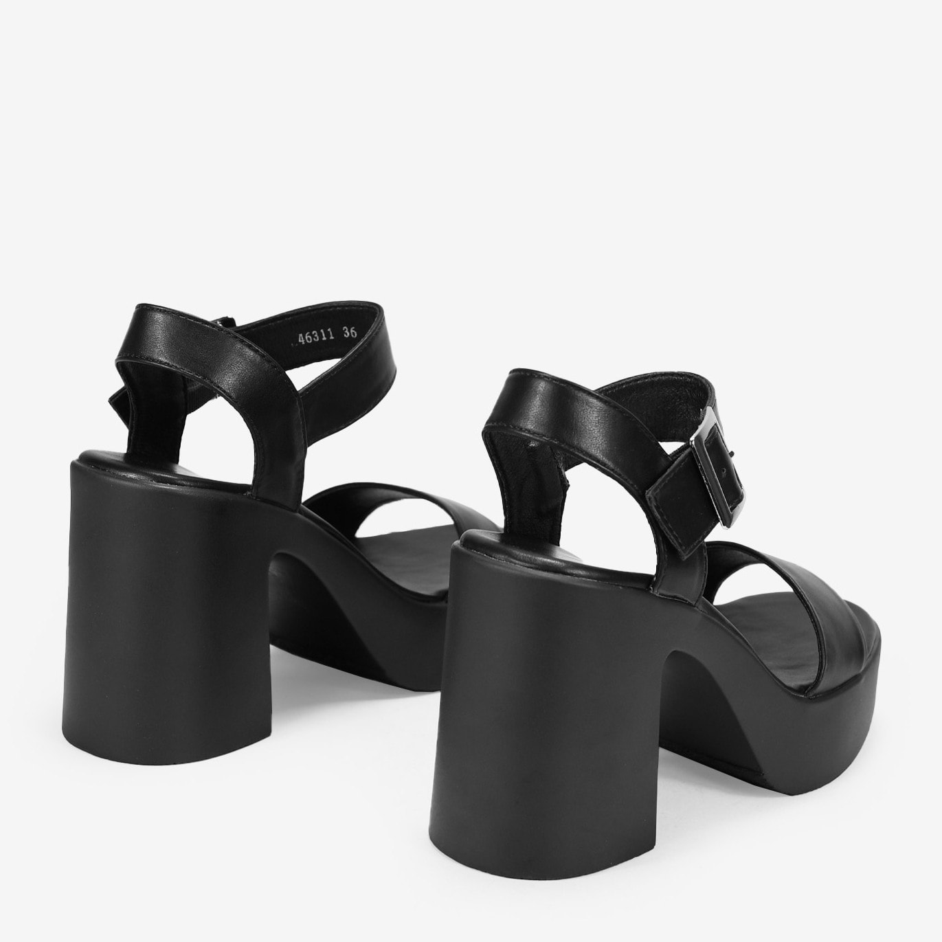 Sandalias de tacón ancho negras con hebilla