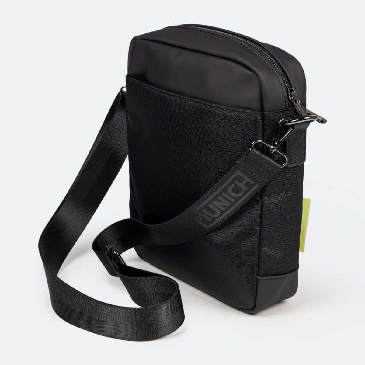 Bandolera Negra de Alta Resistencia con Bolsillo Frontal JUNGLE CROSSBODY