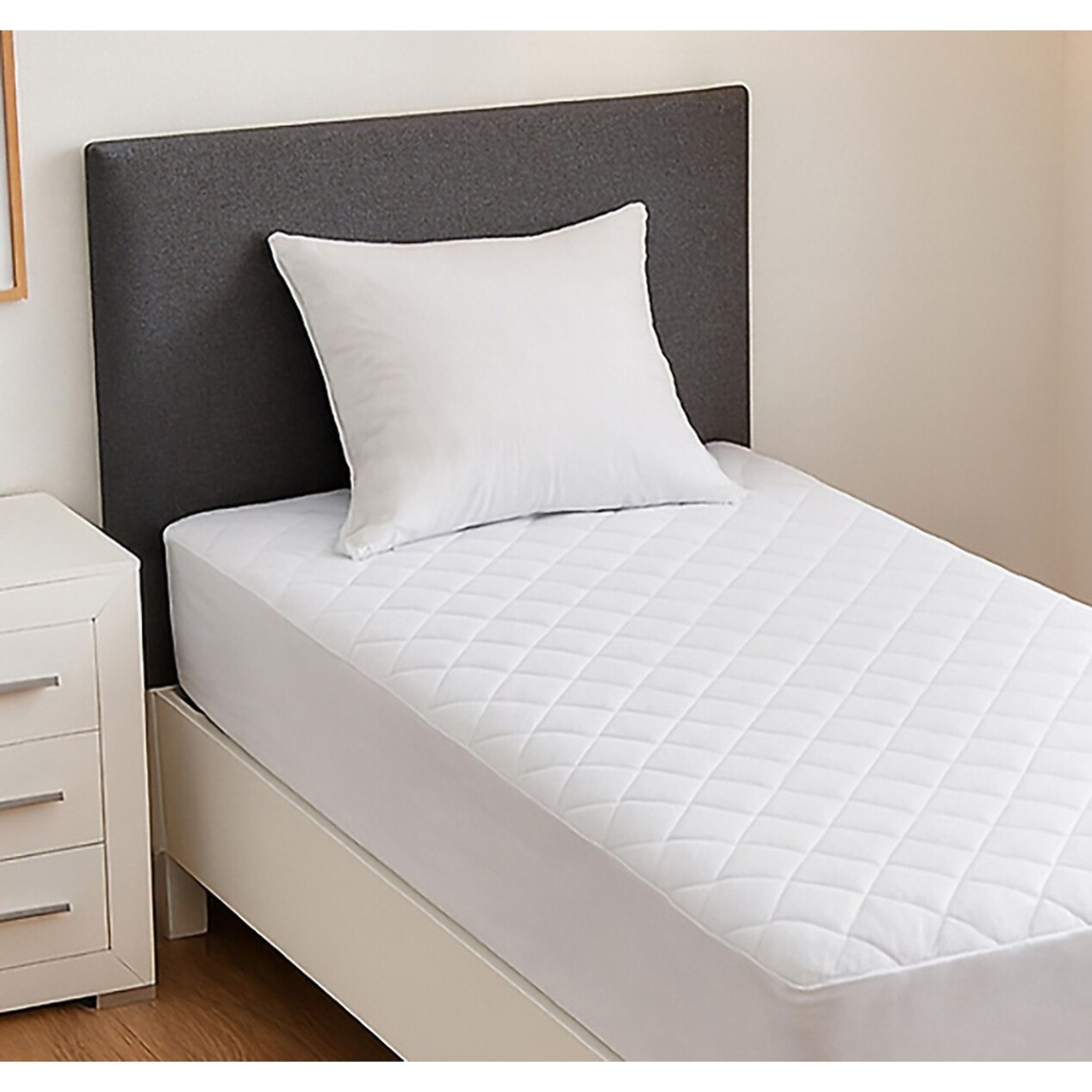 Protege matelas 100% polyester 75gsm quilte - blanc