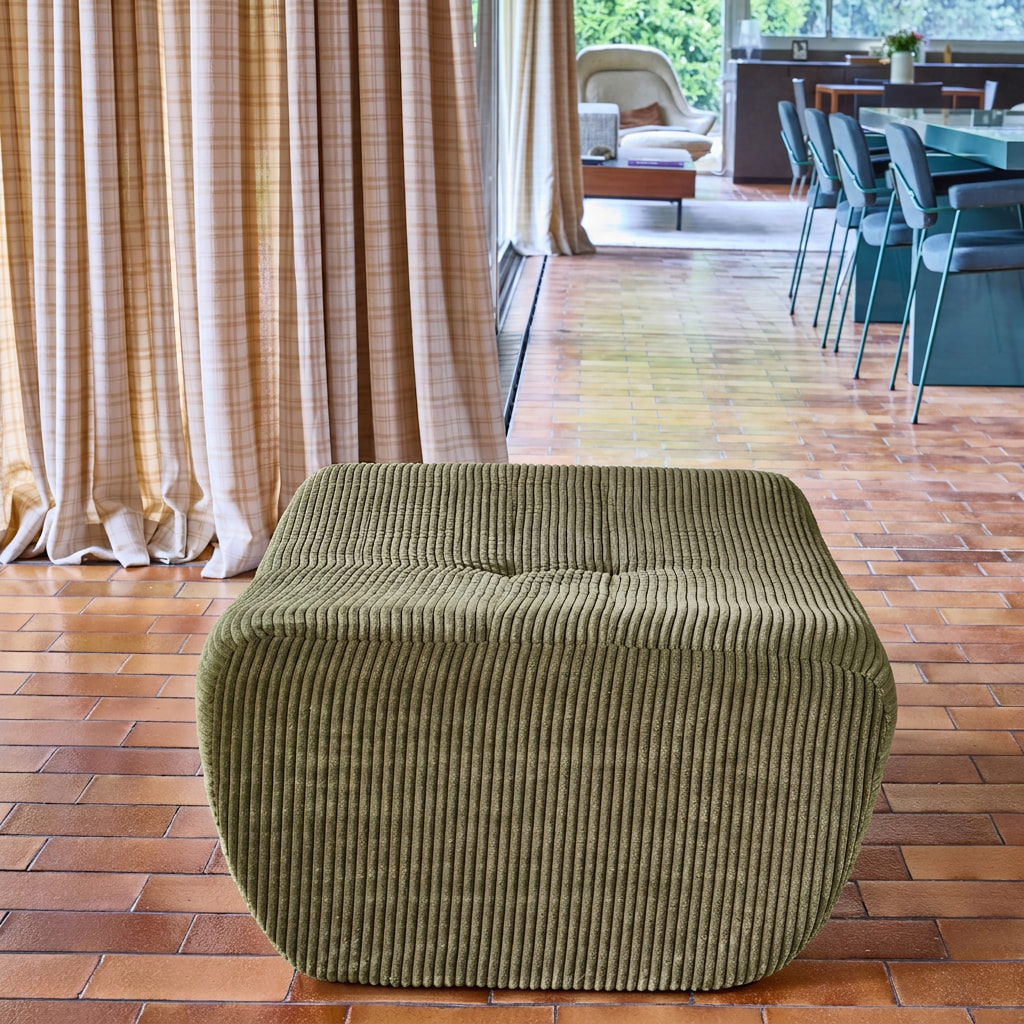 Pouf, repose-pieds pour chauffeuse Sokol velours côtelé SOKOL