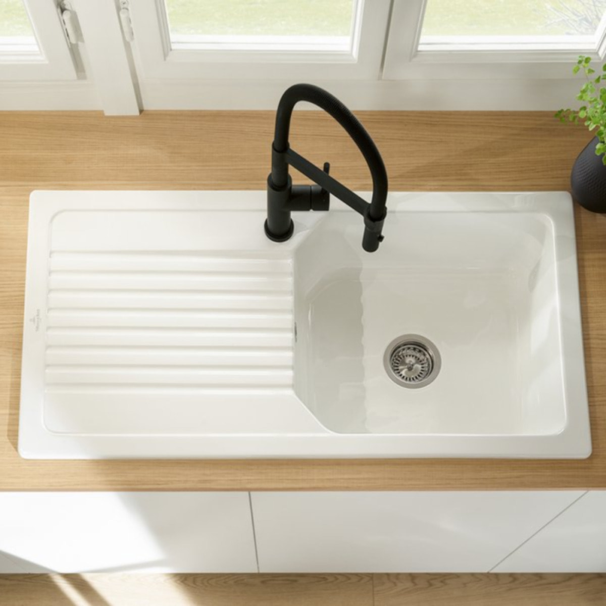 Robinet cuisine semi-pro Steel Expert compact window noir mat