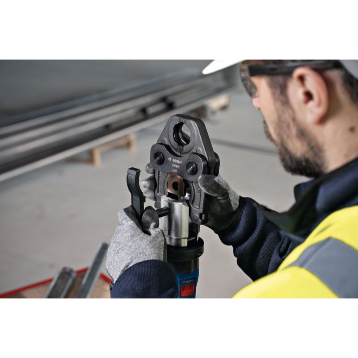 Sertisseuse GPT 18V-32 Professional + Kit RFz 12/16/20 sans batterie, ni chargeur - Livrée en XL-Boxx - BOSCH - 0601M2105