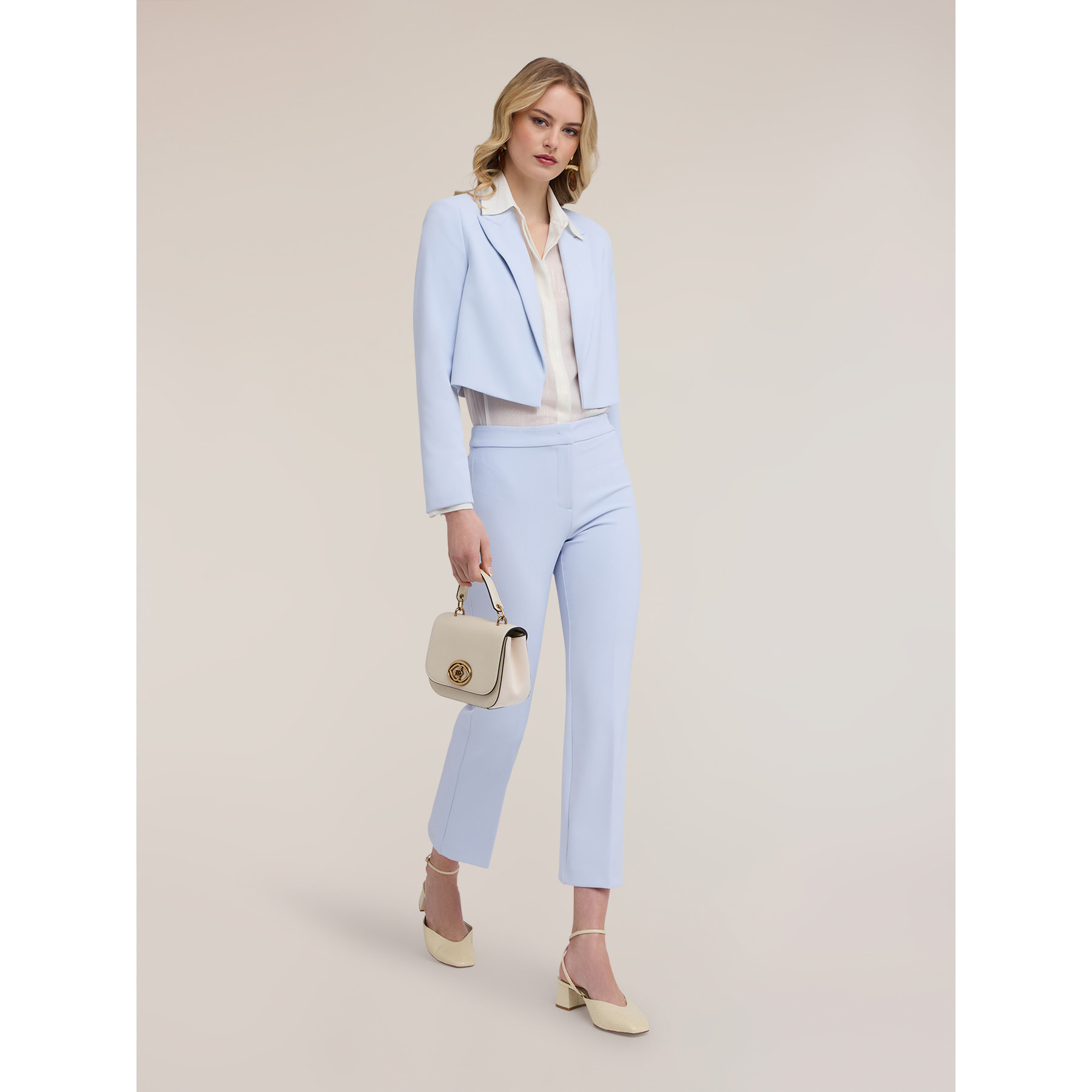 Motivi - Pantalones regular en cady crêpe - Light - blue