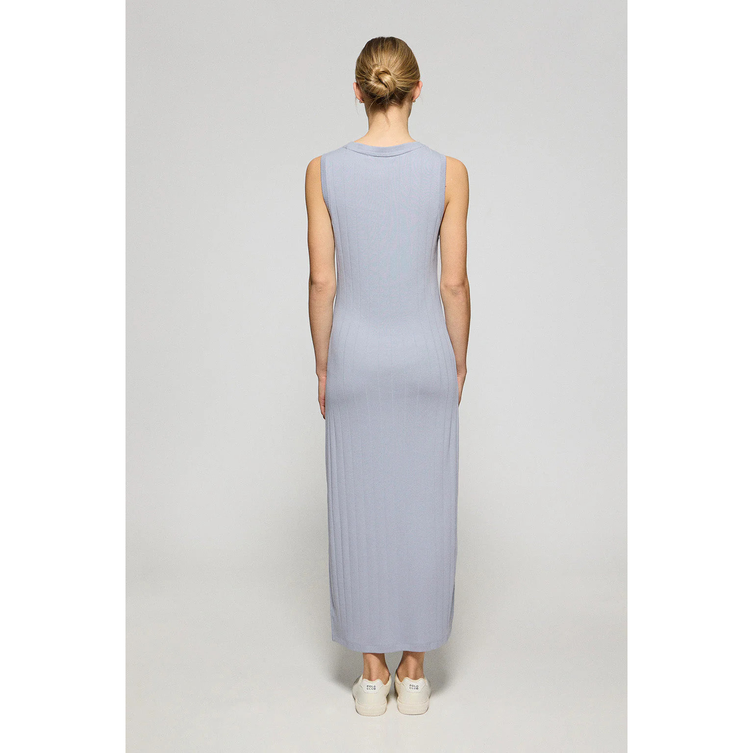 Vestito lungo blu e a coste con monogramma ricamato