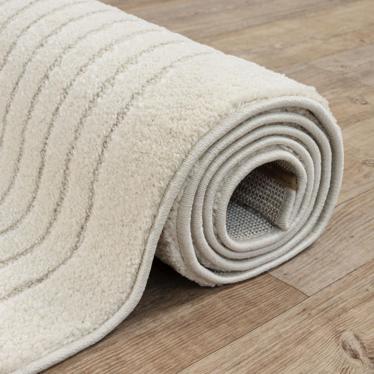 Tapis tendance ton sur ton aux motifs simples