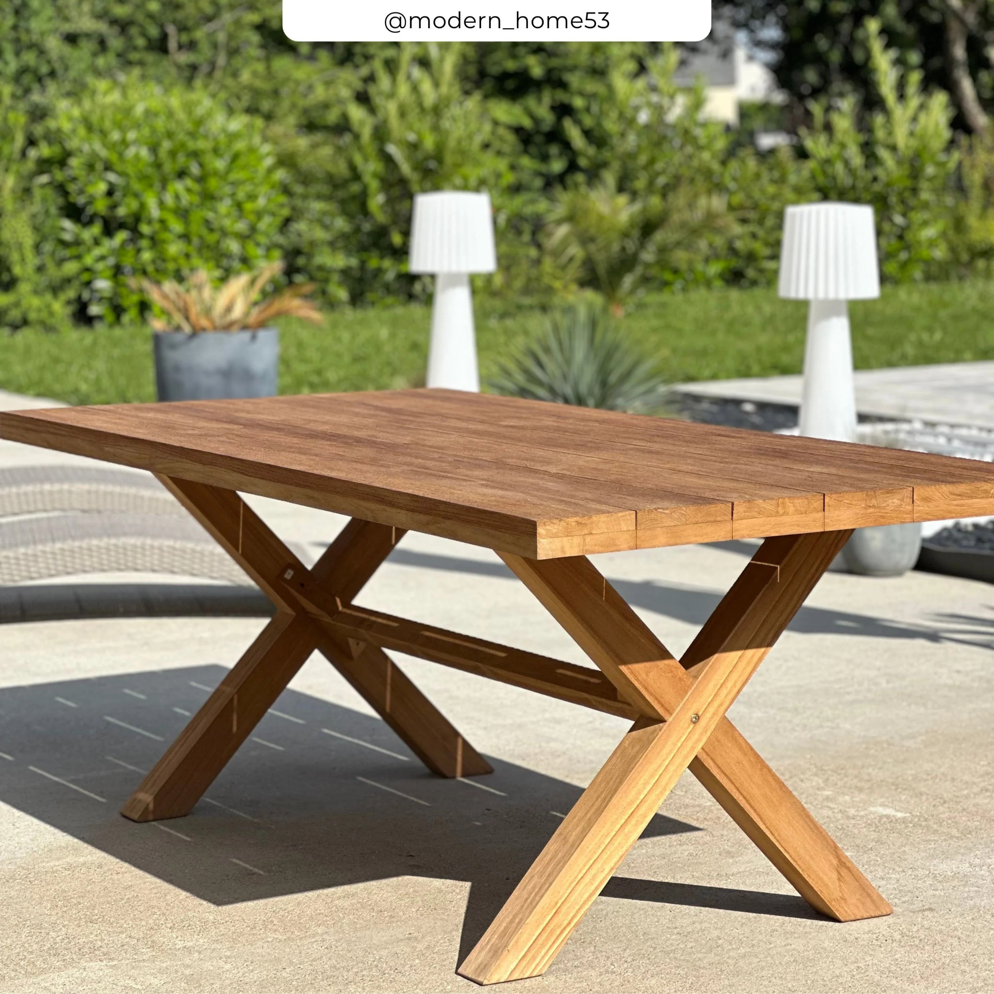 Table de jardin 200 cm en bois de teck massif - Suri