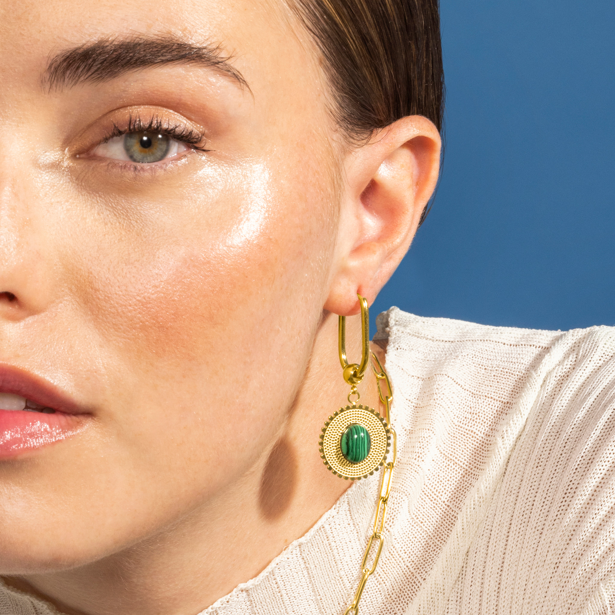 Pendientes de Malaquita acabados en oro amarillo de 18K- Elknu