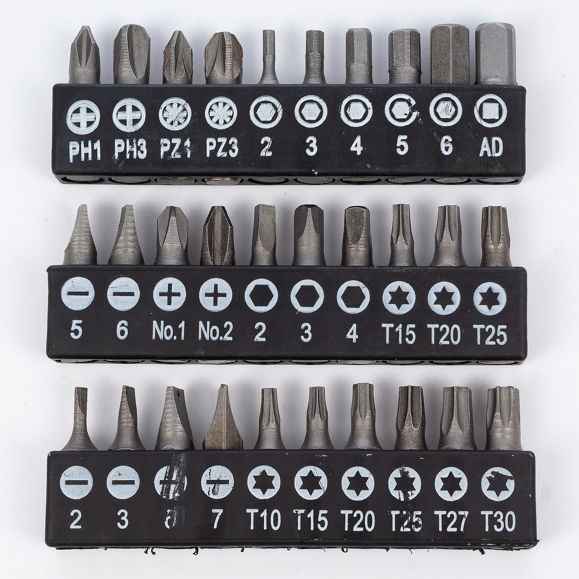 Set di strumenti domestici con valigetta di trasporto e 108 pezzi