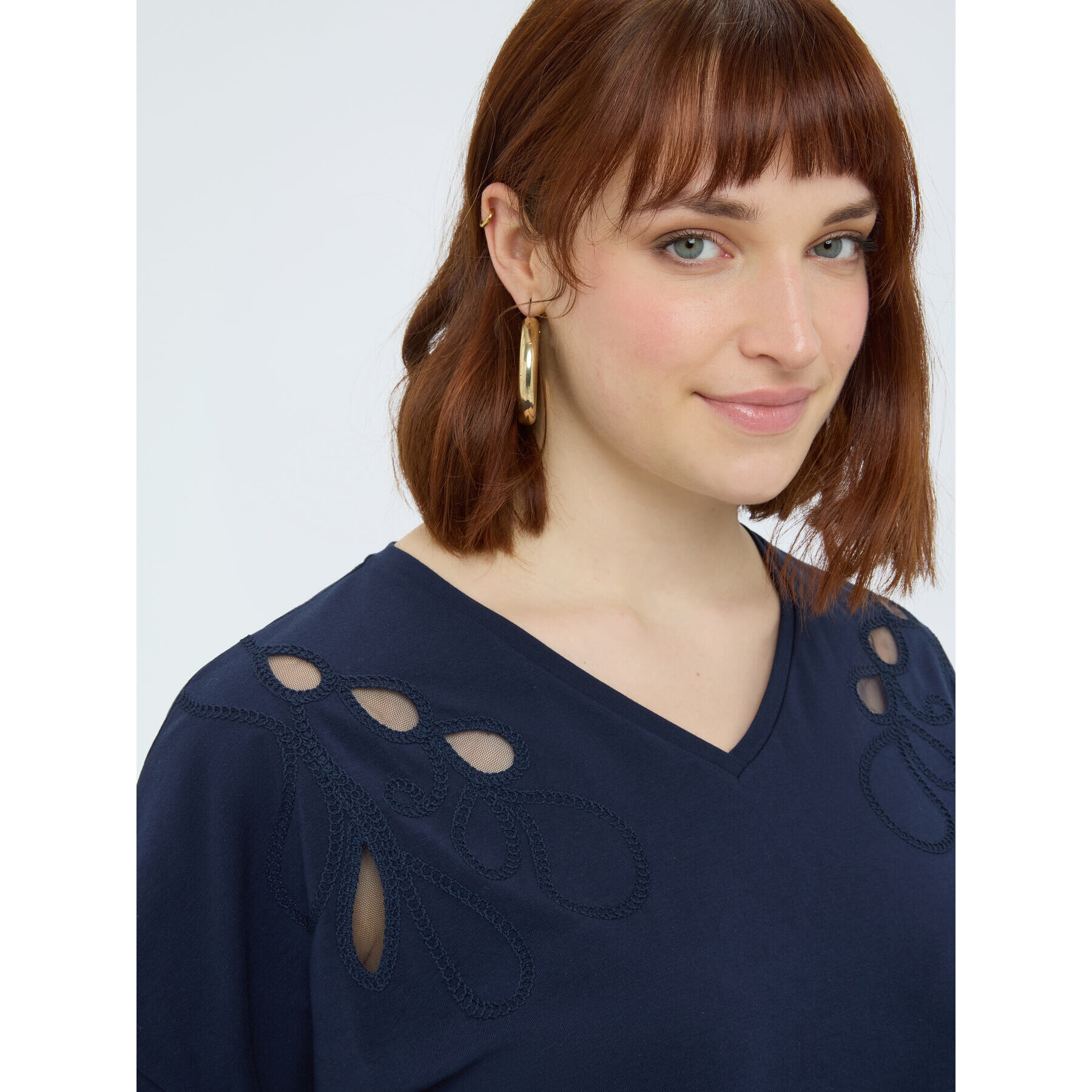 Fiorella Rubino - Camiseta de algodón con bordados y cut out - Azul