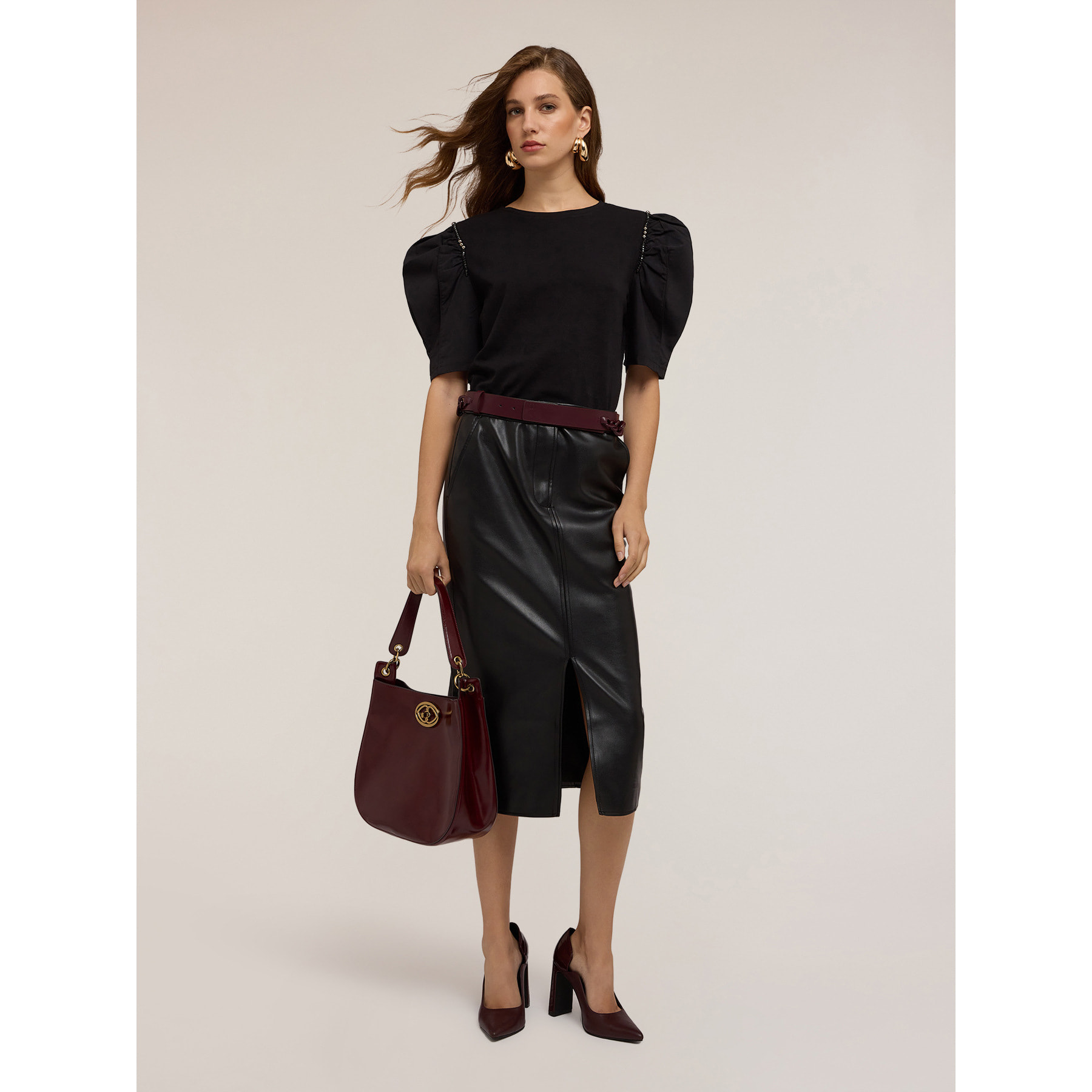 Motivi - T-shirt con maniche a sbuffo e pietre - Nero