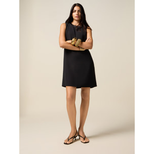 Oltre - Vestido tubo en satén enver con detalle de joya - Negro