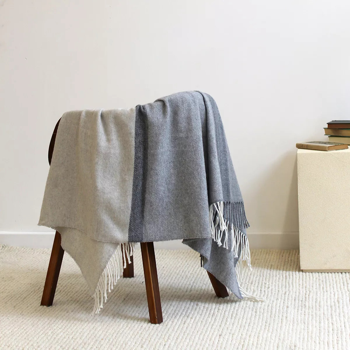 Plaid laine & autres fibres uni gris Quadrato gris