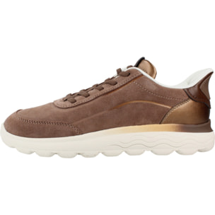 Sneakers de  Mujer de la marca GEOX  modelo D657MA 022NF MARRON CLARO