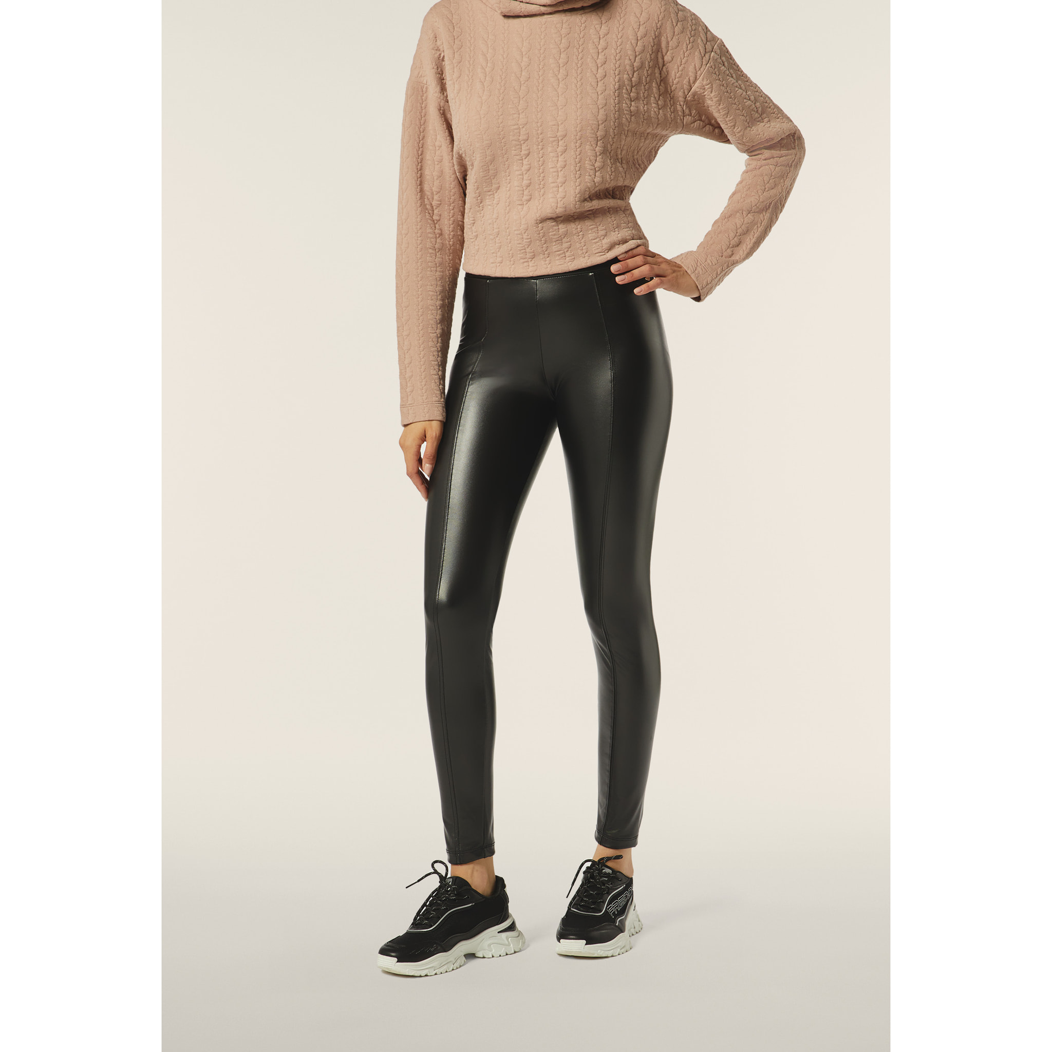 Leggings in similpelle elasticizzata