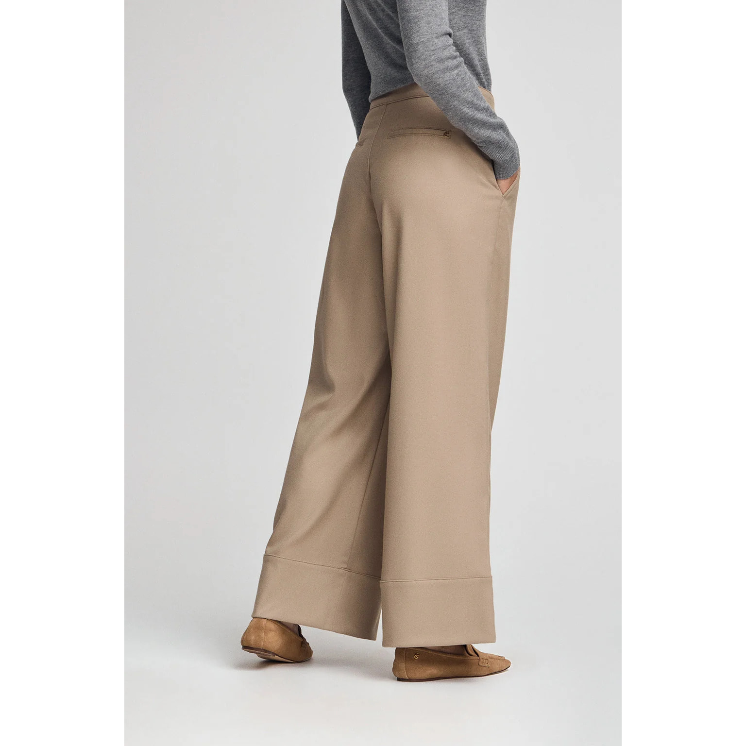 Pantalón camel de corte ancho con detalles Polo Club