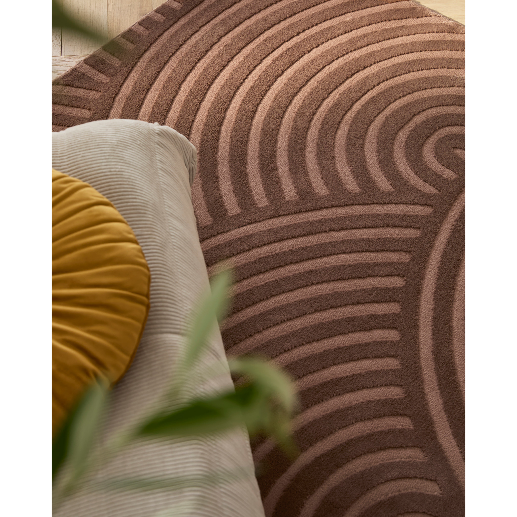 BIANCA - Tapis arc en ciel mocca avec poils longs en relief