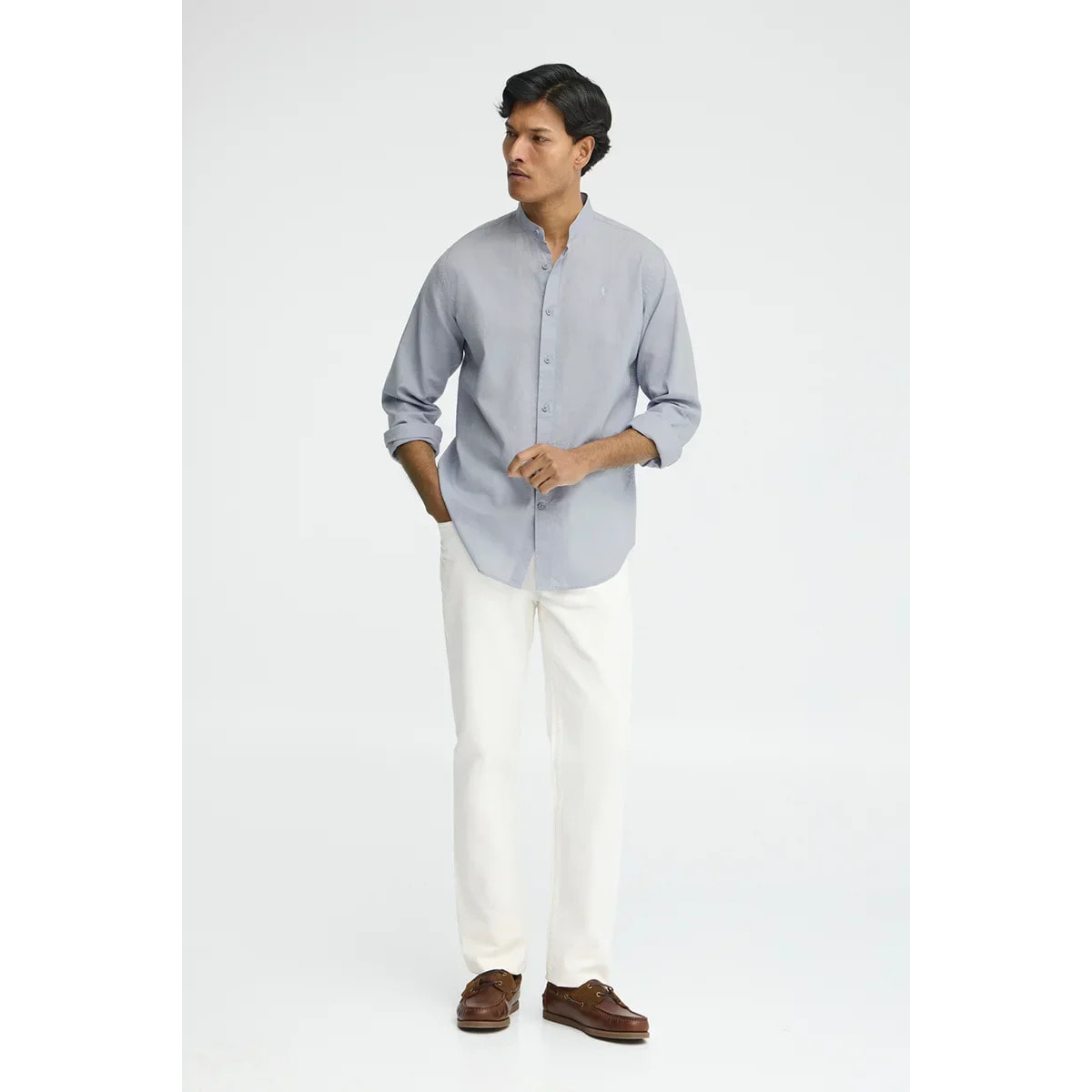 Camicia cotolino azzurra con collo alla coreana, regular fit e ricamo Rigby Go