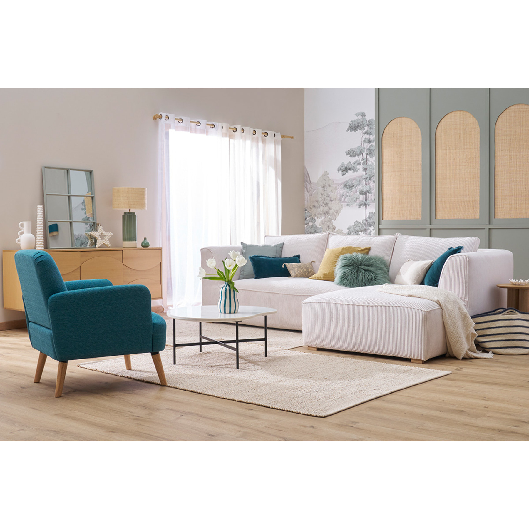 Fauteuil scandinave en tissu bleu canard et bois clair ISKO
