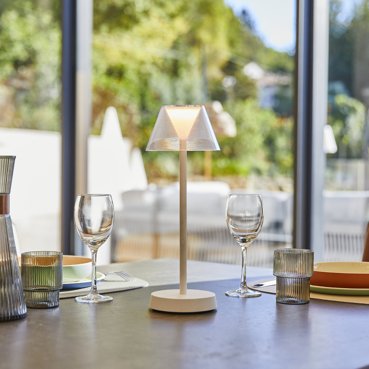 Lampe de table sans fil LED BEVERLY WHITE H34CM