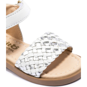 Sandalias De Bebé En Blanco