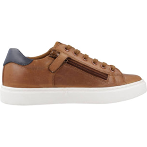 Zapatillas Niño de la marca GEOX  modelo J NASHIK A MARRON