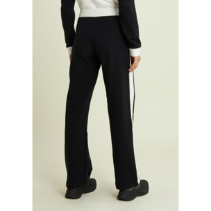 Pantaloni neri con bande laterali bianche