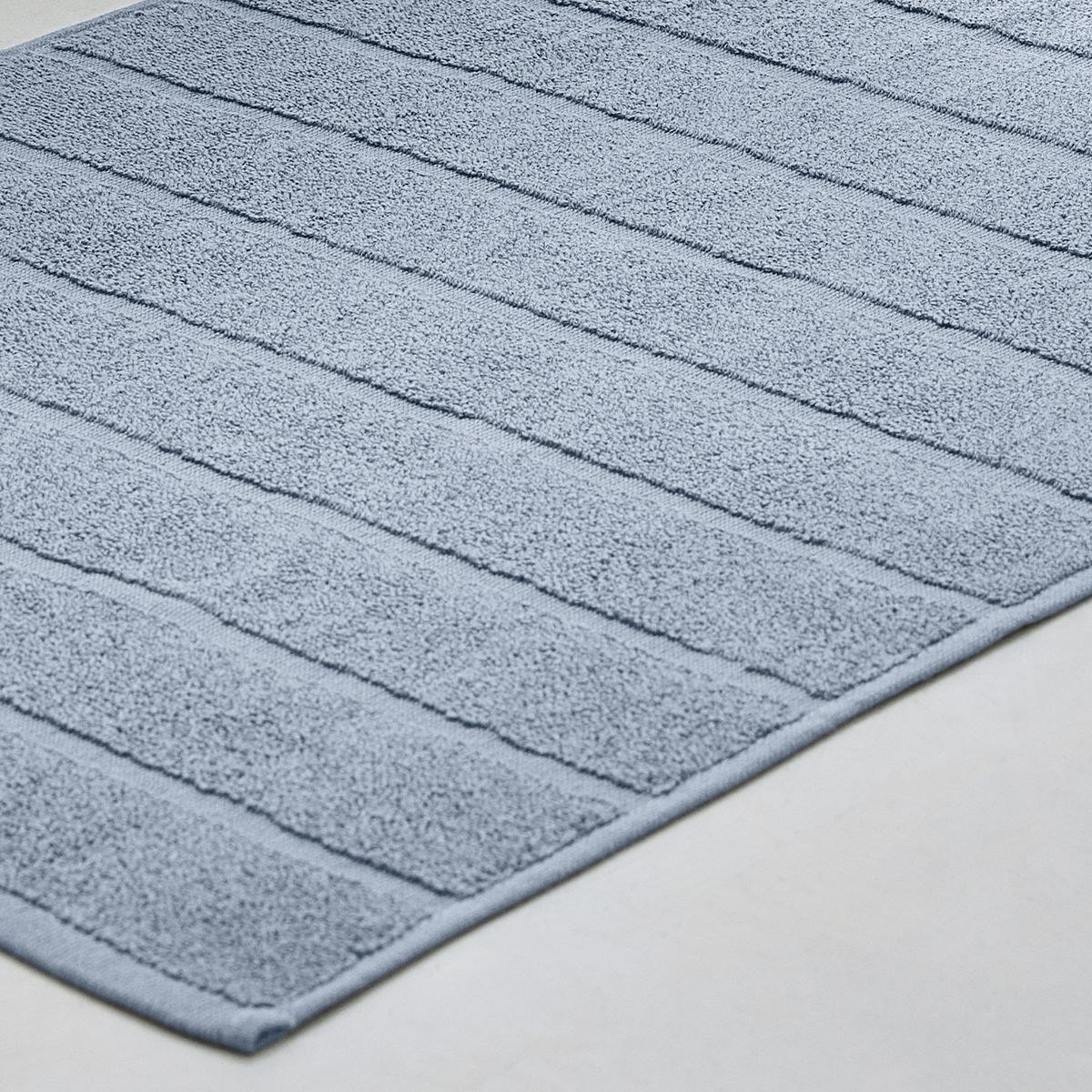 Tapis de bain uni ESSENTIAL bleu ardoise