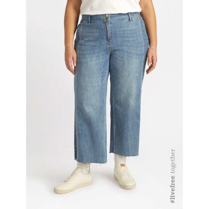 Fiorella Rubino - Vaqueros cropped con aplicaciones bordadas - Light - blue