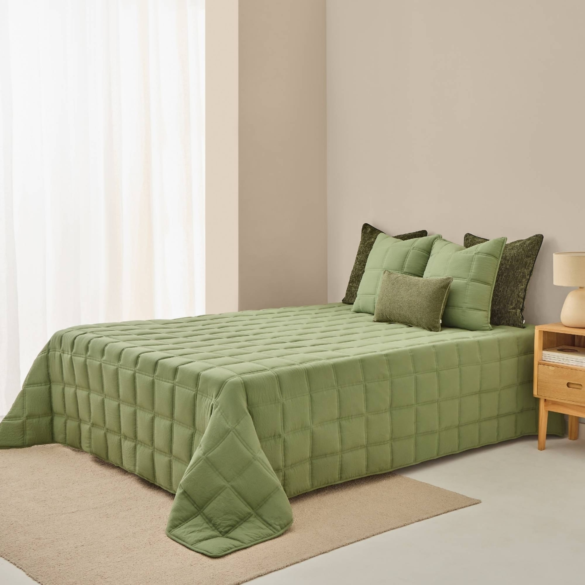 Colcha de microfibra Kong color verde Poliéster