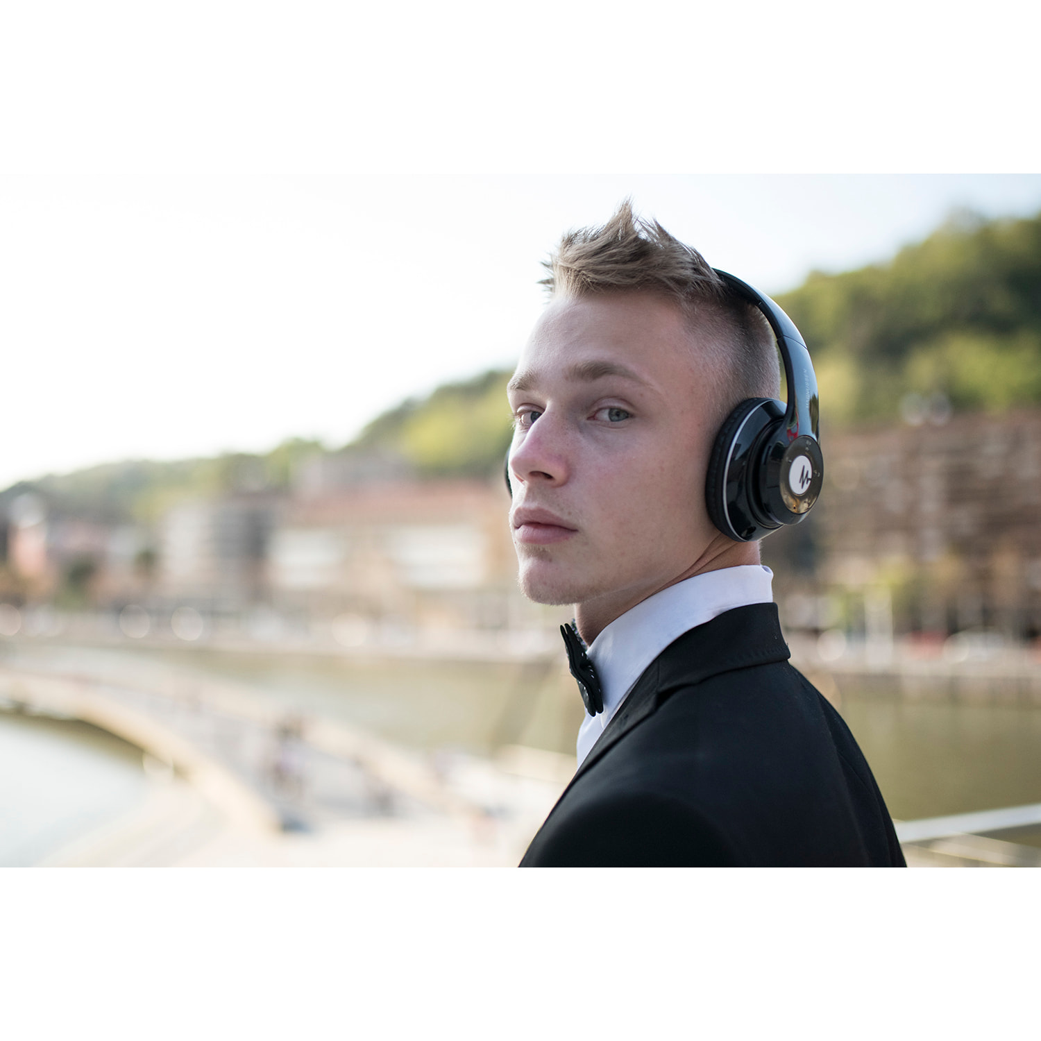 Auriculares MAGNUSSEN H1 - Negro brillante